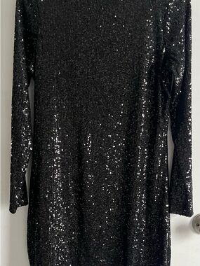Black Sequin Midi Dress - Elegant Long-Sleeve Evening Dress